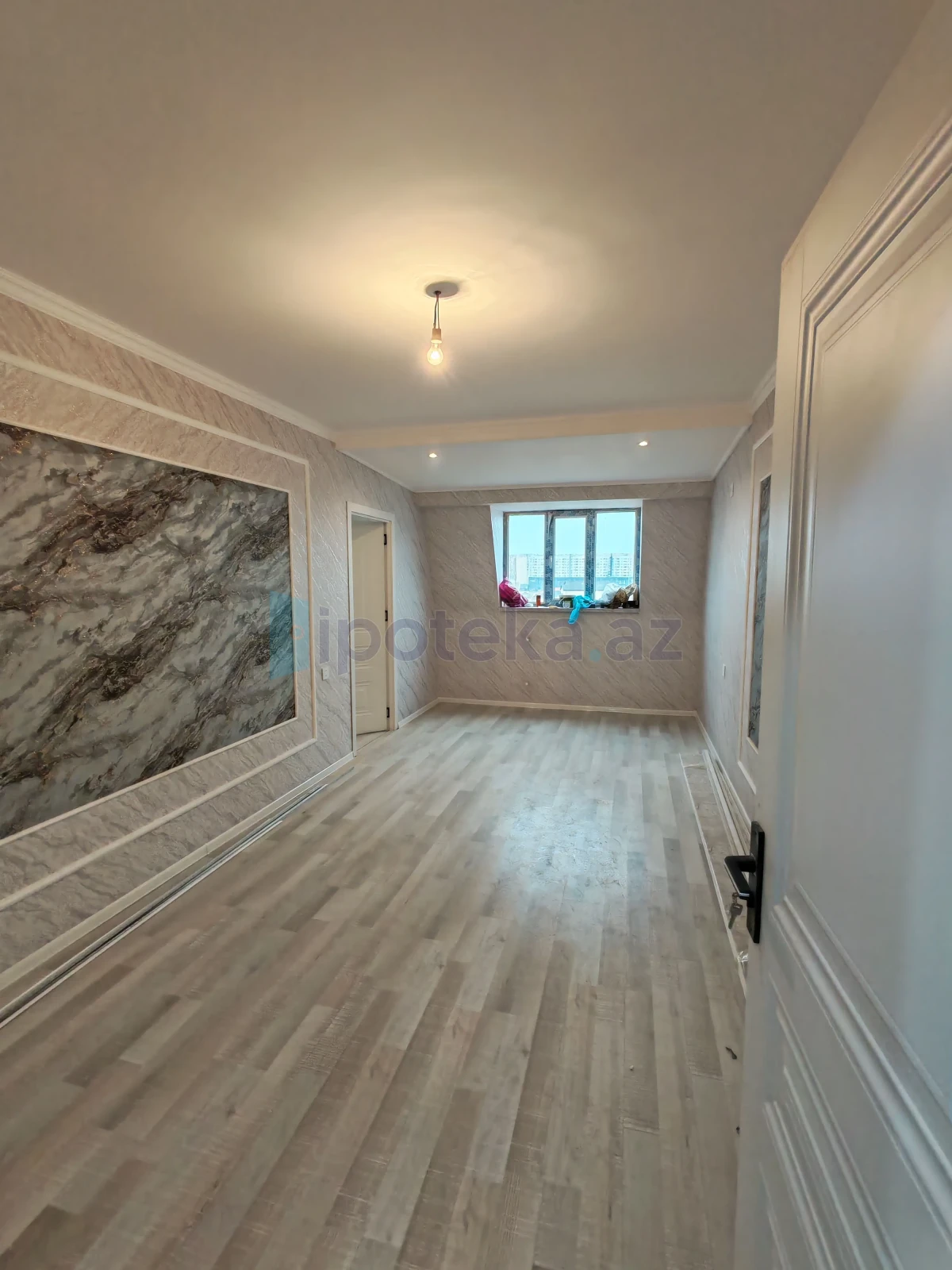 Satılır 3 otaqlı yeni tikili 75 m²