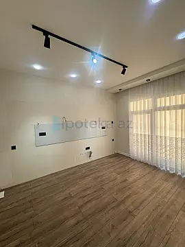 Satılır 4 otaqlı həyət evi 180 m²