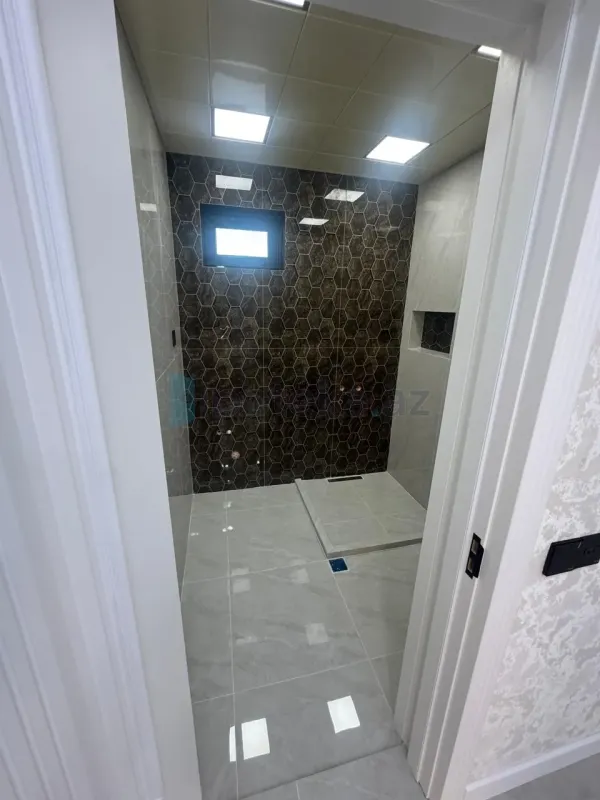 Satılır 4 otaqlı həyət evi 180 m²