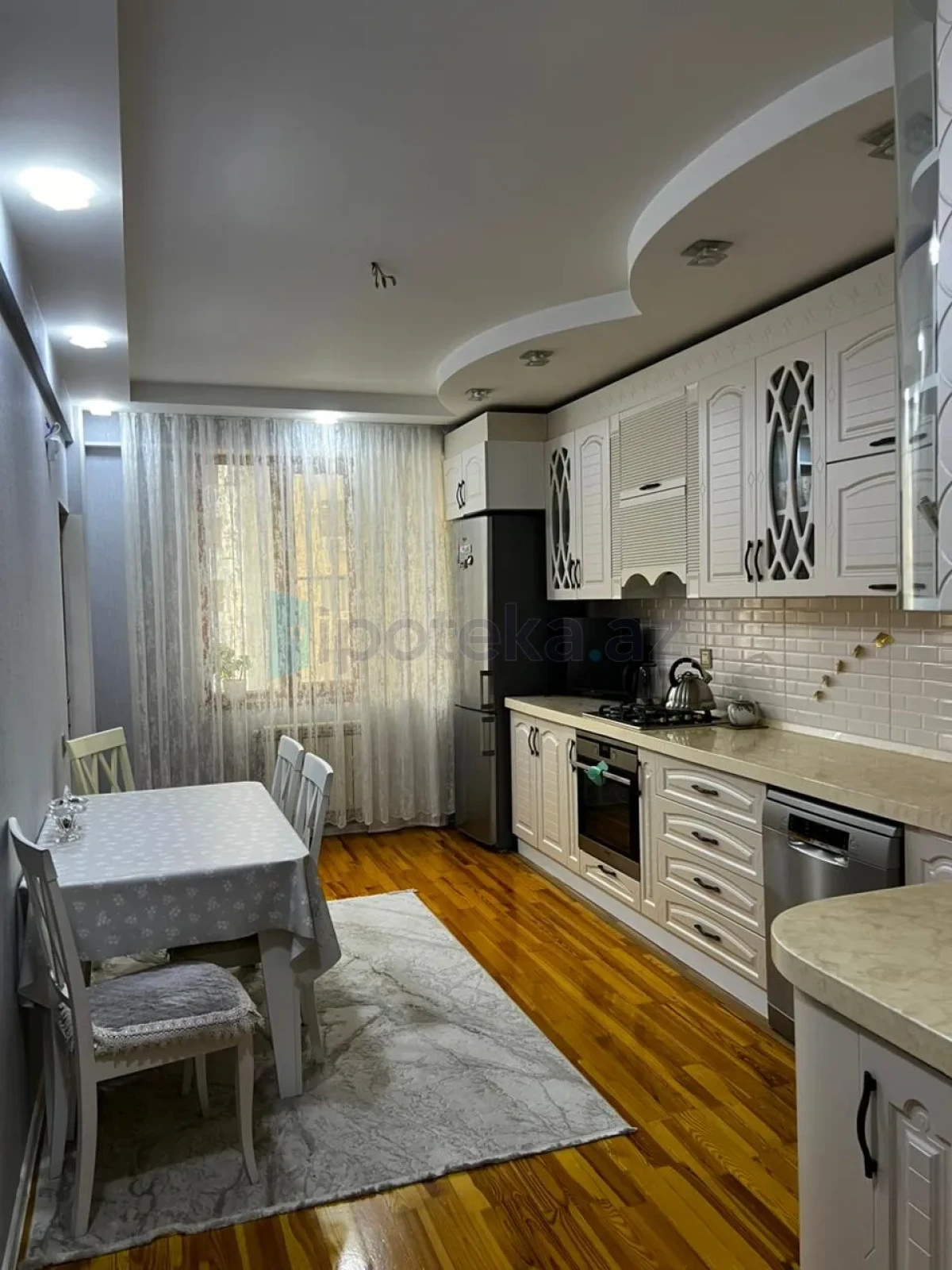 Satılır 3 otaqlı yeni tikili 120 m²