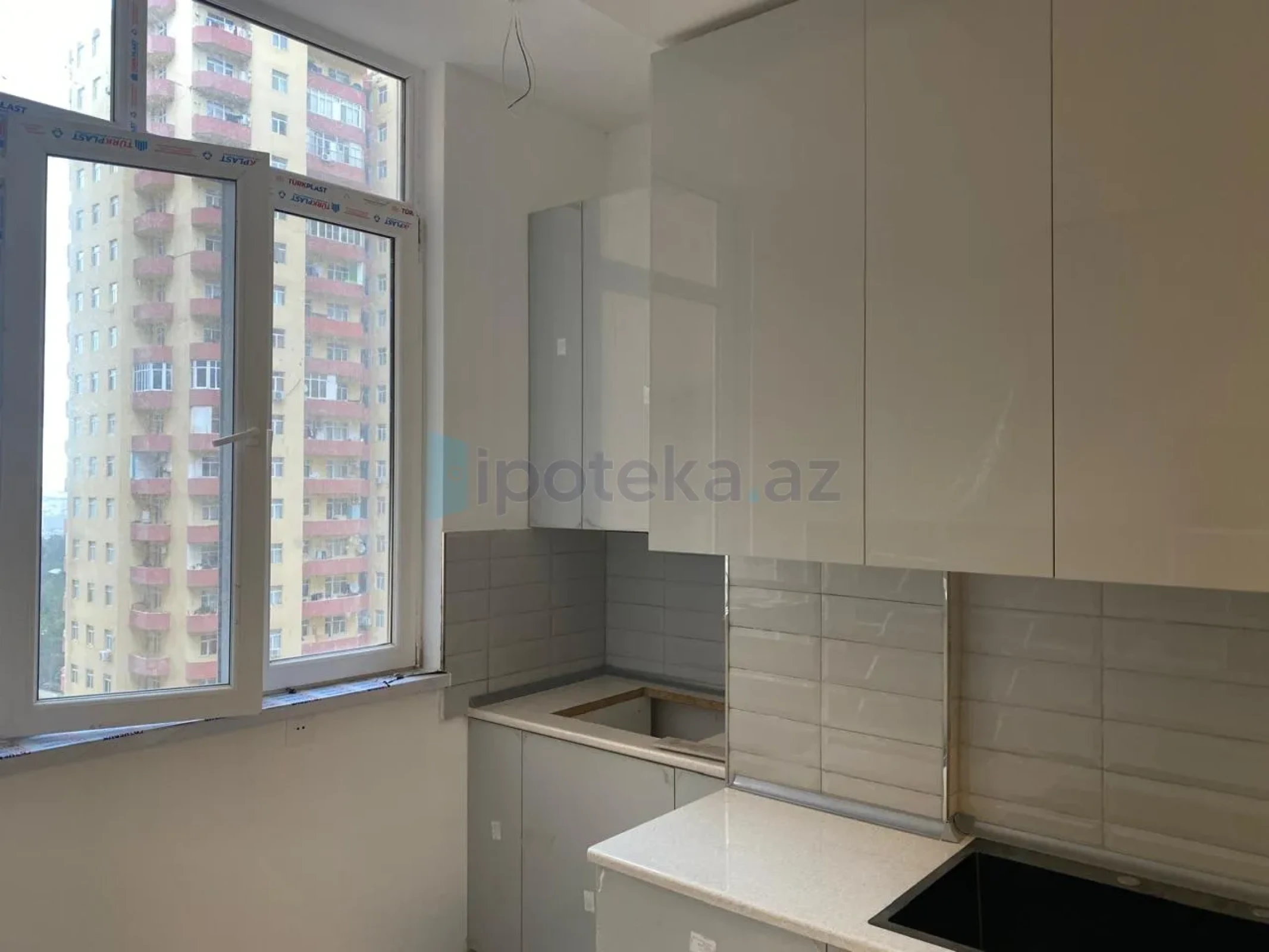 Satılır 3 otaqlı yeni tikili 104 m²