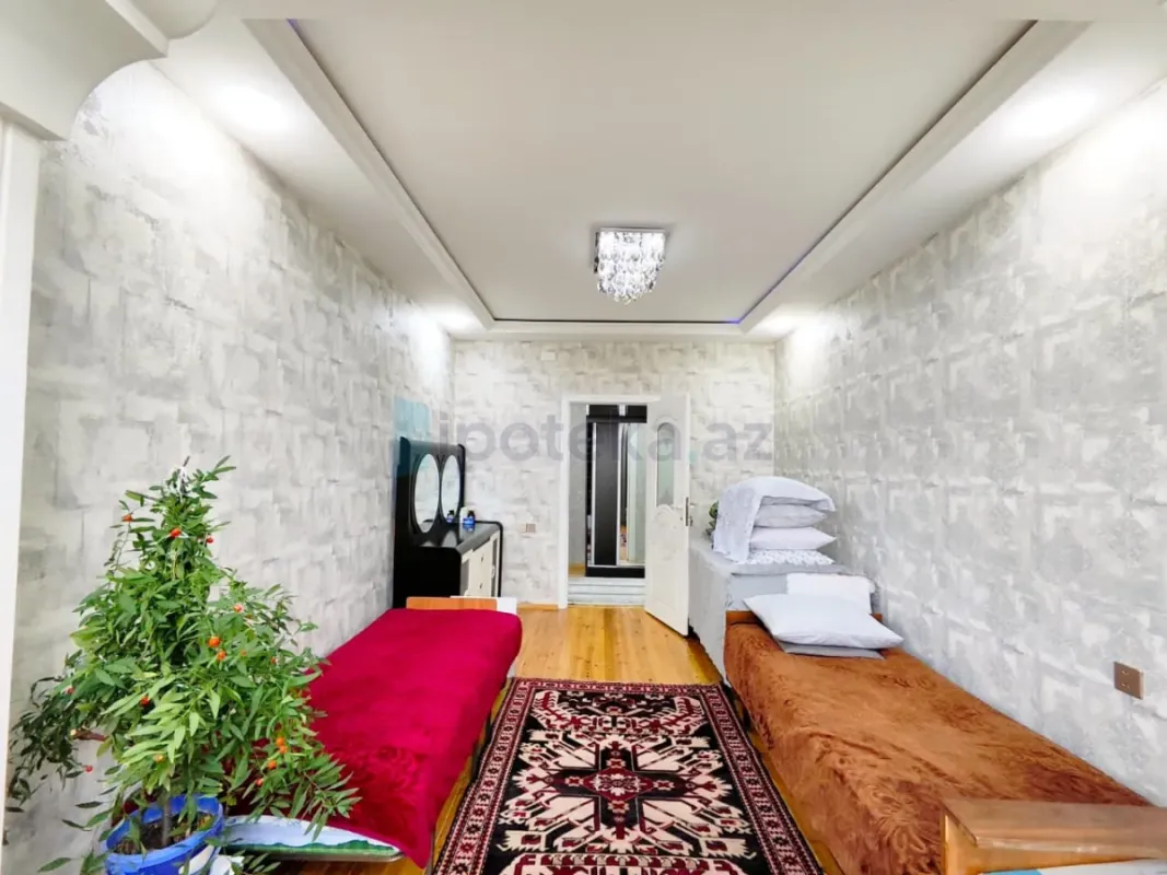 Satılır 3 otaqlı köhnə tikili 85 m²
