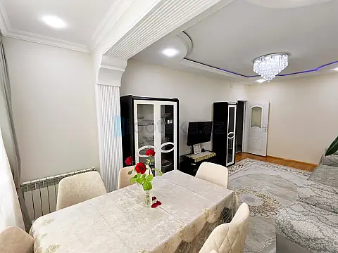Satılır 3 otaqlı köhnə tikili 85 m²
