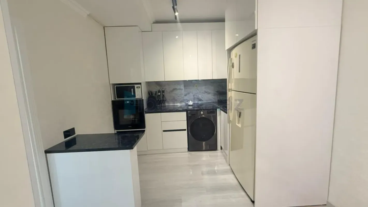 Satılır 2 otaqlı yeni tikili 61 m²
