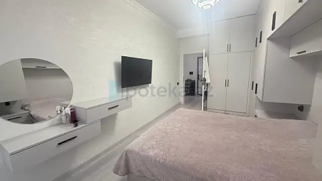 Satılır 2 otaqlı yeni tikili 61 m²