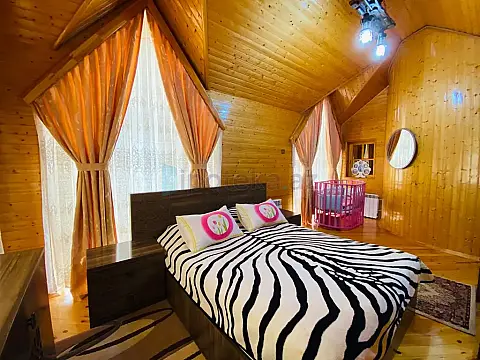 Satılır 5 otaqlı mənzil 250 m²