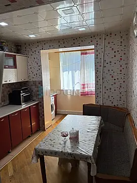 Satılır 3 otaqlı köhnə tikili 85 m²