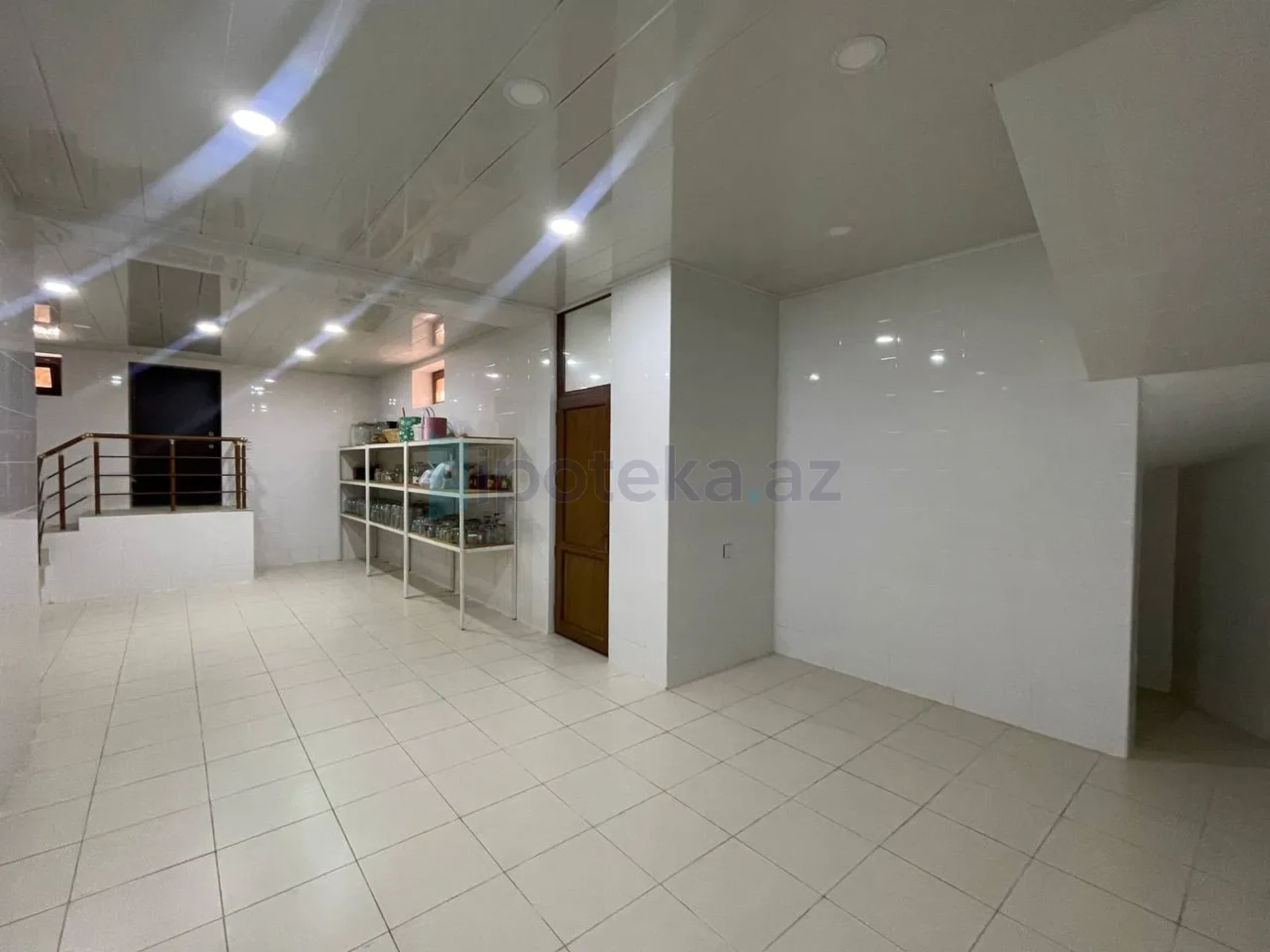Satılır 5 otaqlı mənzil 460 m²