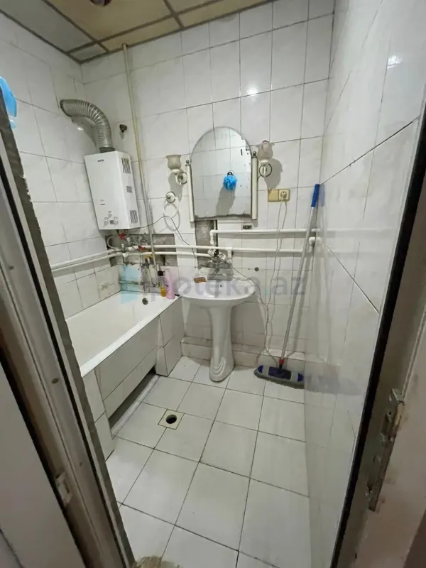 Satılır 3 otaqlı köhnə tikili 62 m²