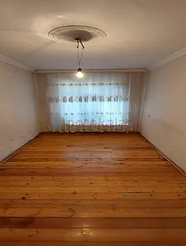 Satılır 3 otaqlı köhnə tikili 70 m² — Bakı, Nizami 3 otaq 70.00 m²