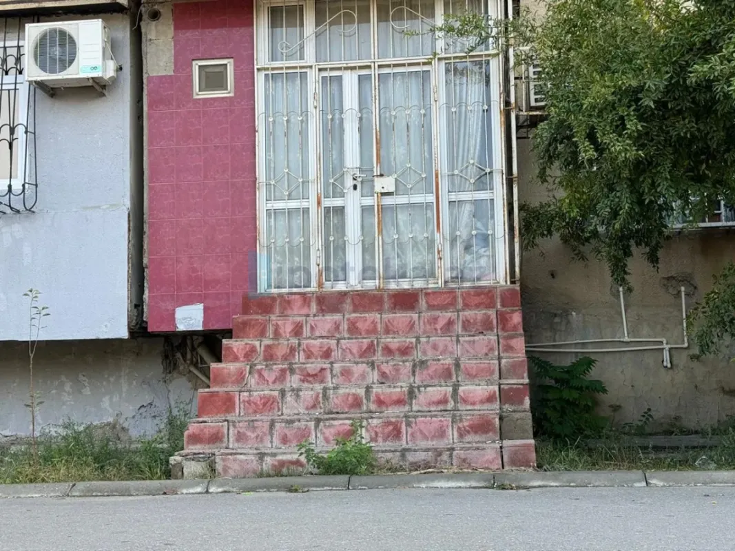 Satılır 3 otaqlı köhnə tikili 85 m²