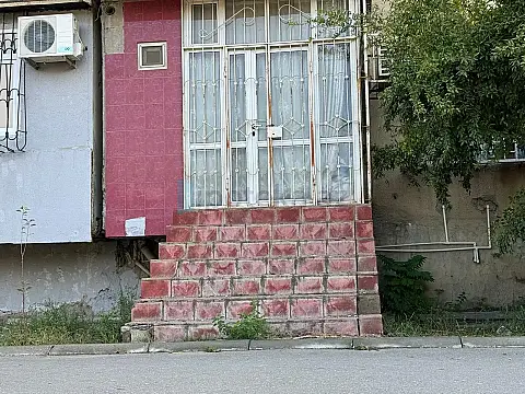 Satılır 3 otaqlı köhnə tikili 85 m²