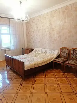 Satılır 5 otaqlı köhnə tikili 122.2 m²
