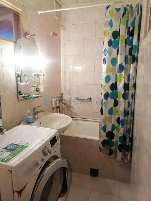 Satılır 5 otaqlı köhnə tikili 122.2 m²