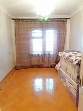 Satılır 5 otaqlı köhnə tikili 122.2 m²
