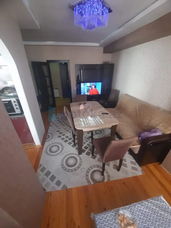 Satılır 3 otaqlı yeni tikili 85 m²