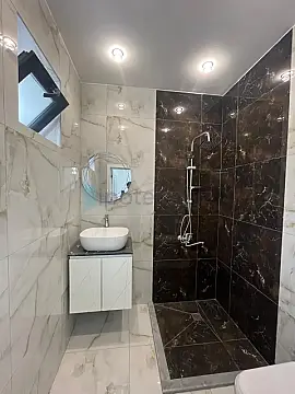 Satılır 4 otaqlı həyət evi 100 m²