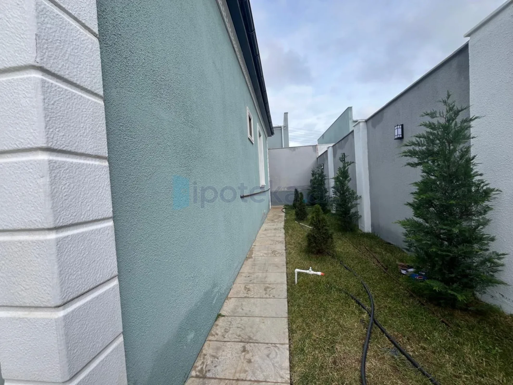 Satılır 4 otaqlı həyət evi 100 m²