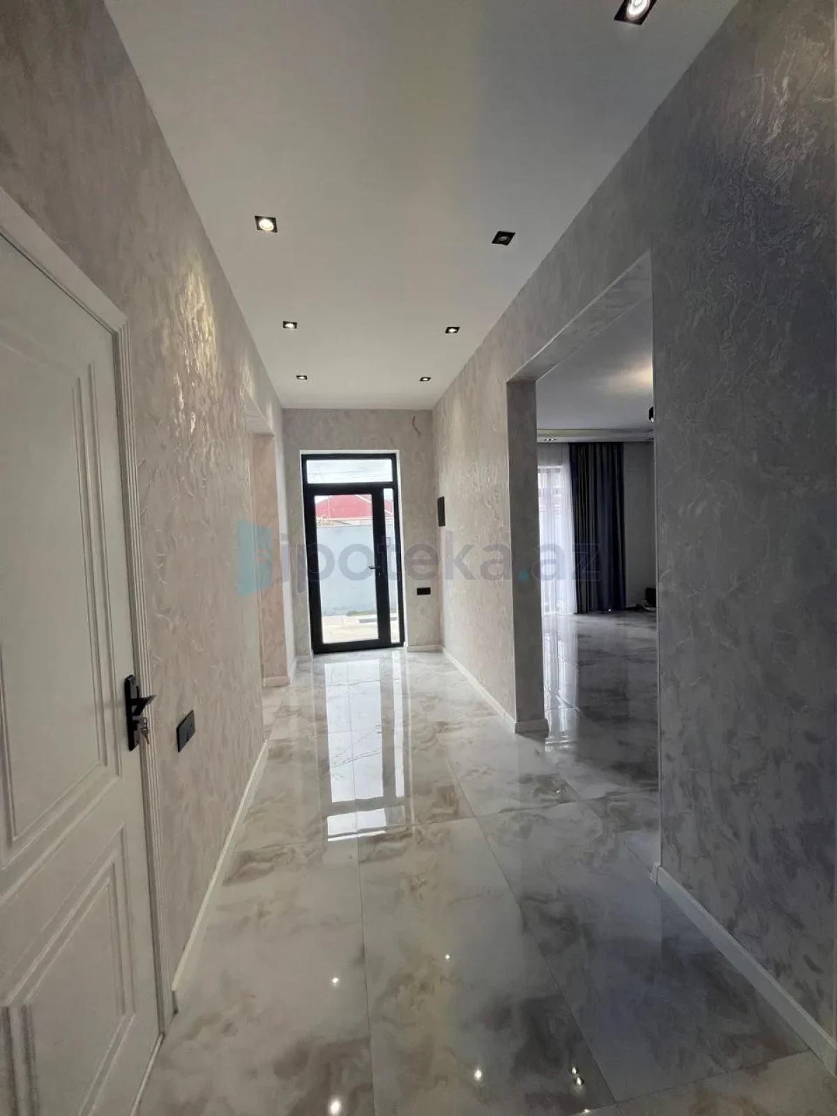 Satılır 4 otaqlı həyət evi 100 m²