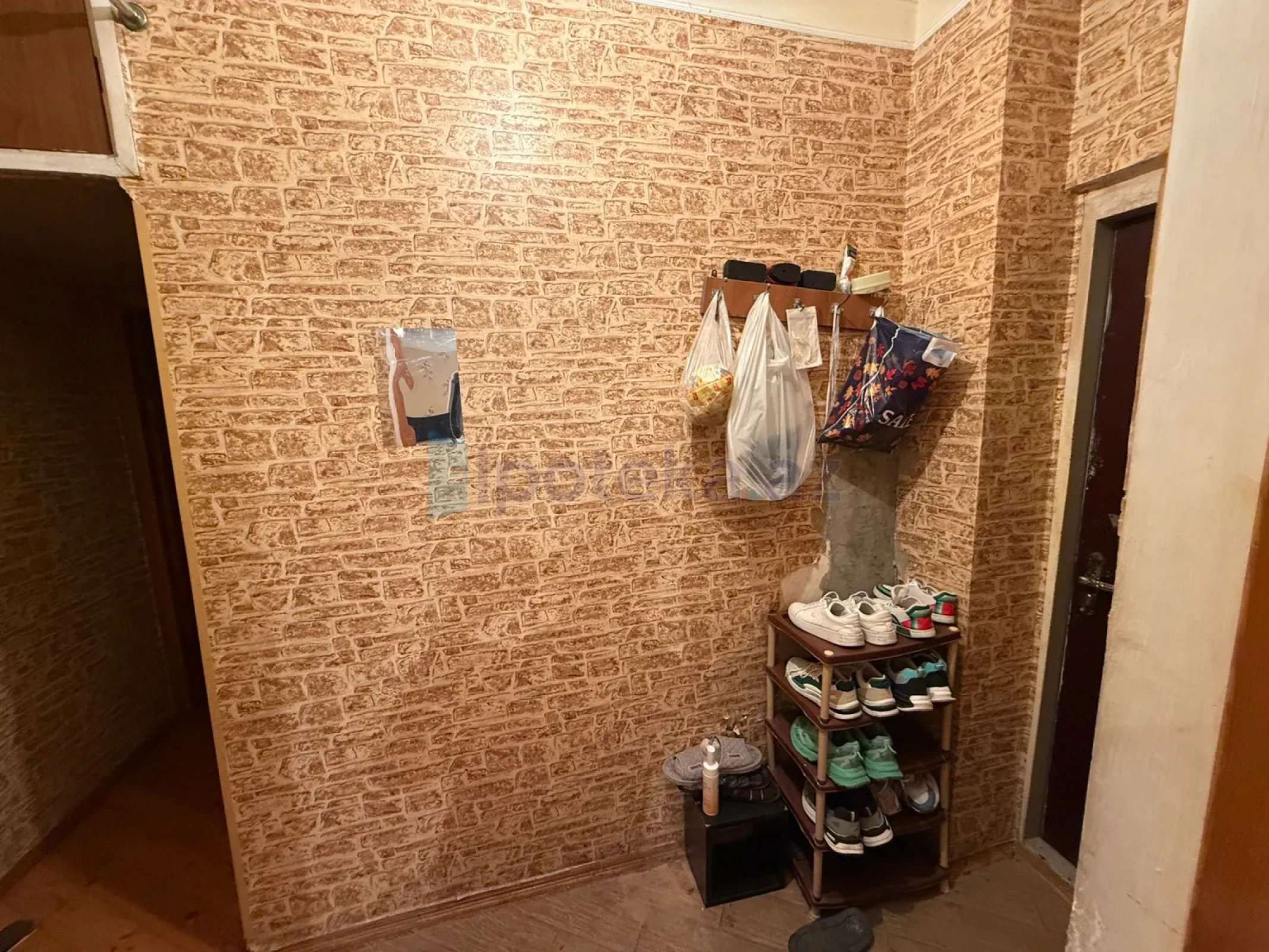 Satılır 2 otaqlı köhnə tikili 45 m²