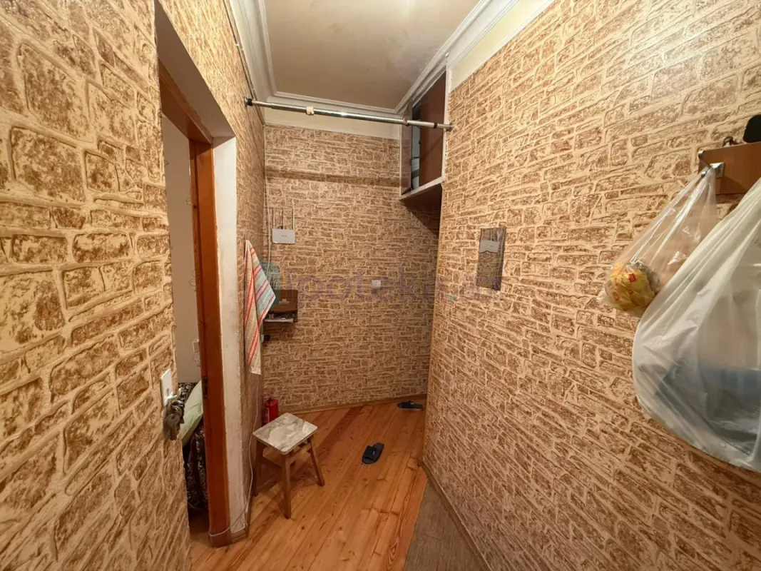 Satılır 2 otaqlı köhnə tikili 45 m²