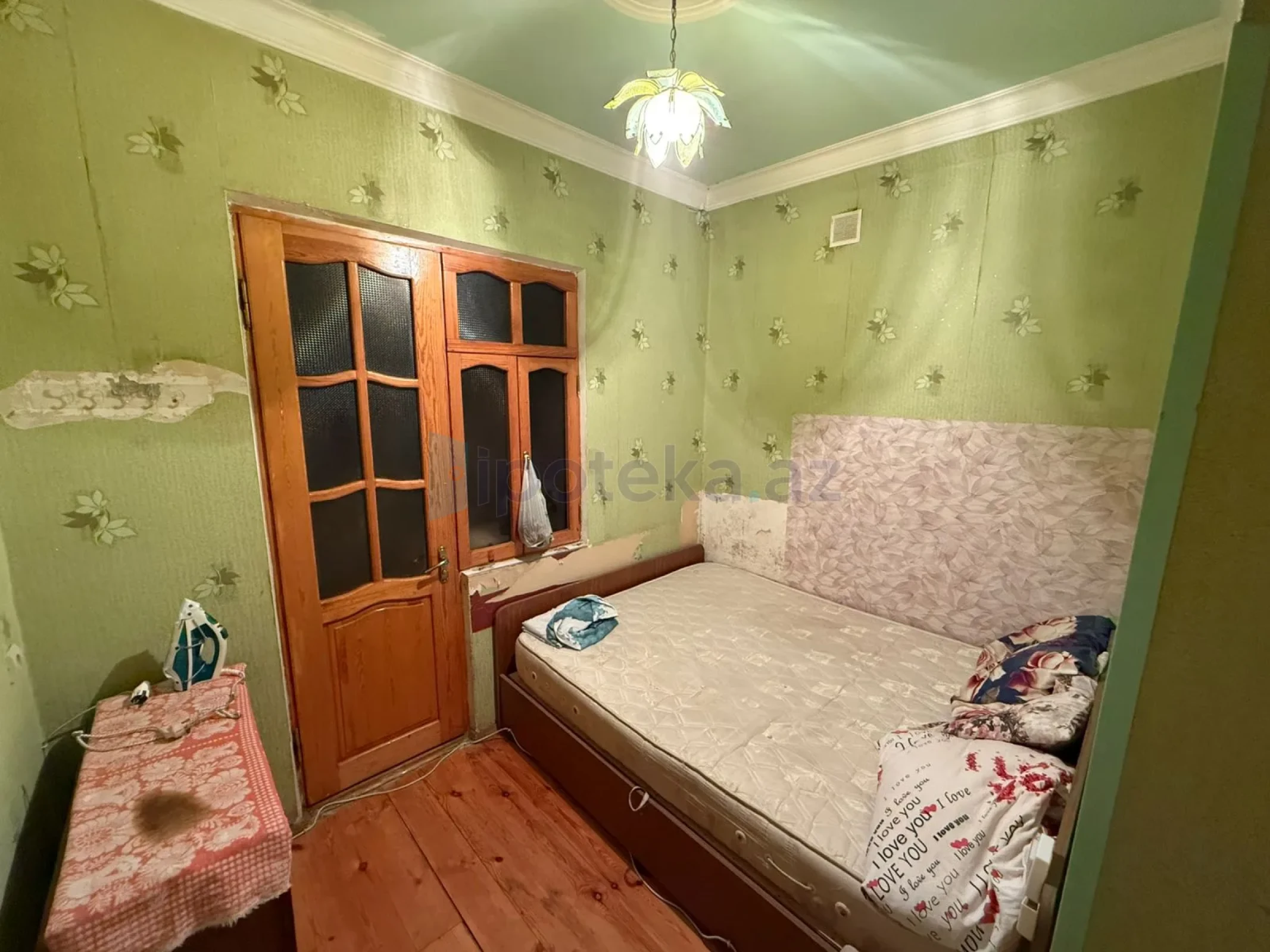 Satılır 2 otaqlı köhnə tikili 45 m²