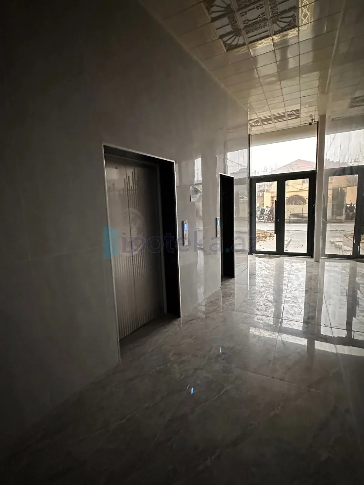 Satılır 2 otaqlı yeni tikili 77 m²