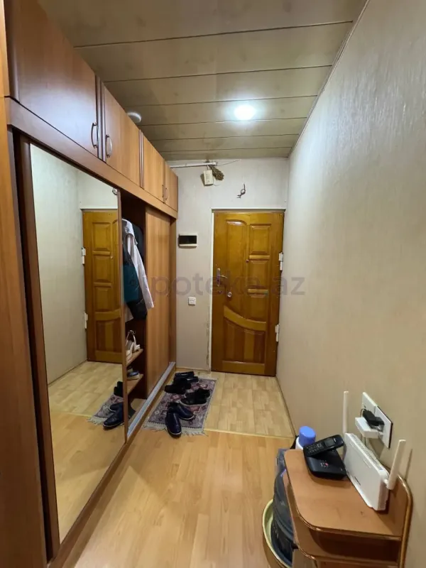 Satılır 3 otaqlı köhnə tikili 87 m²