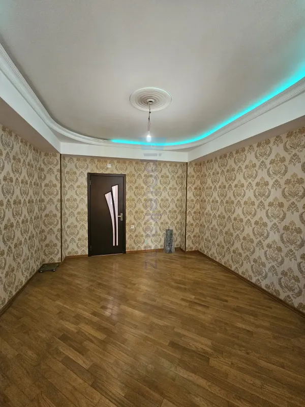 Satılır 2 otaqlı yeni tikili 73 m²