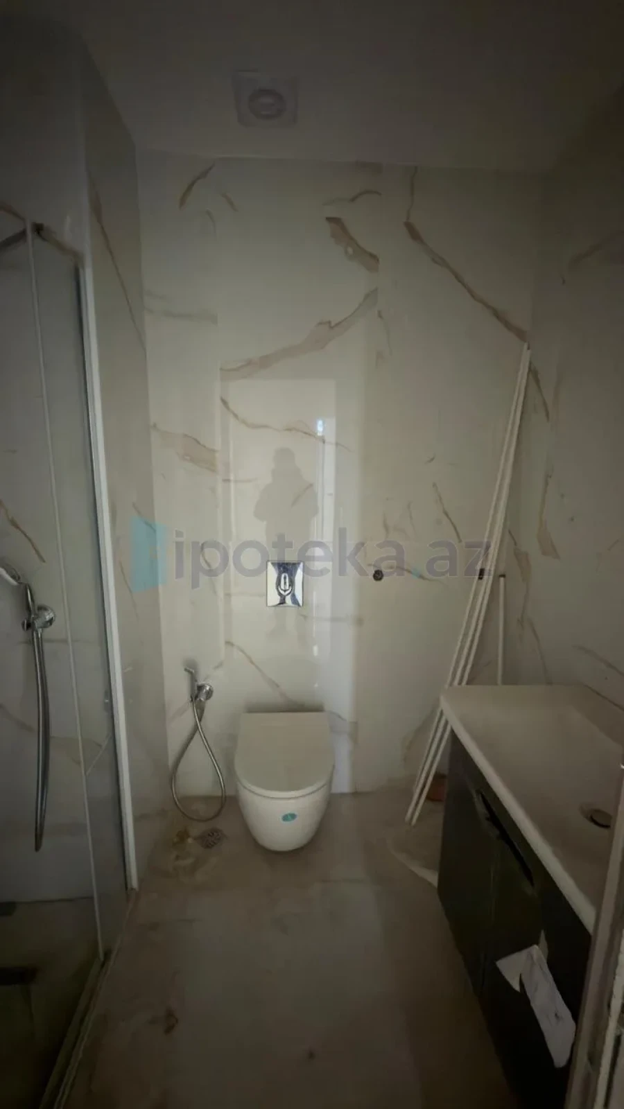 Satılır 3 otaqlı yeni tikili 83 m²