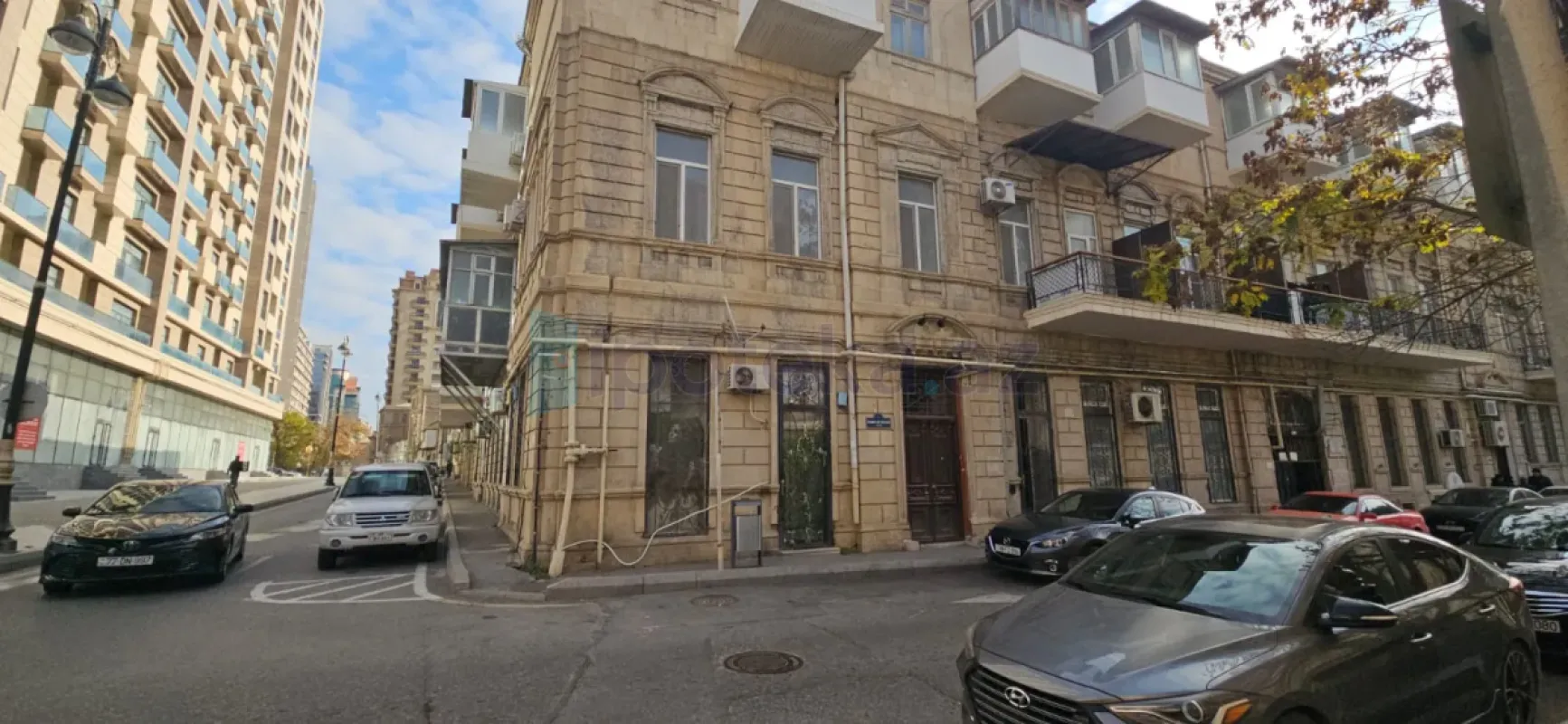 Satılır 3 otaqlı köhnə tikili 100 m²