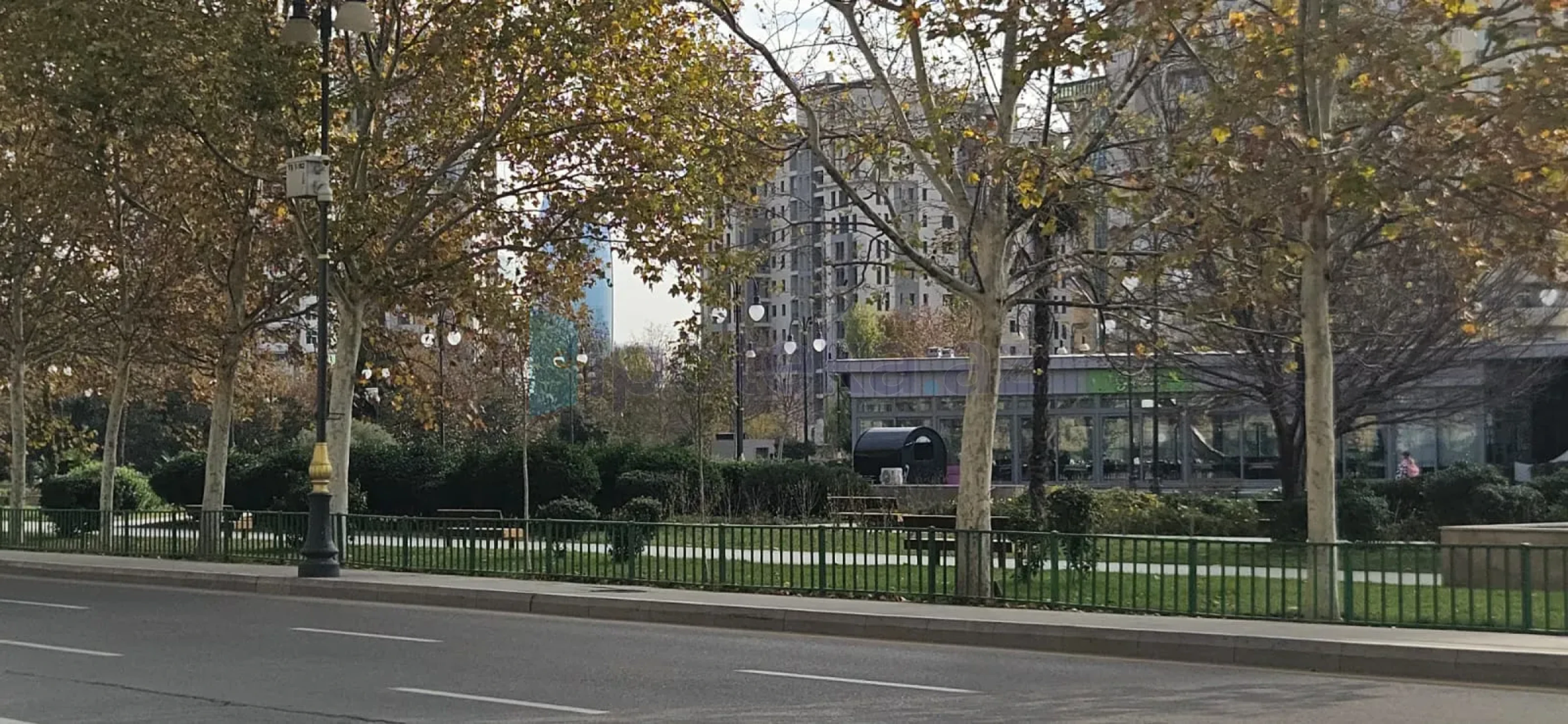 Satılır 3 otaqlı köhnə tikili 100 m²