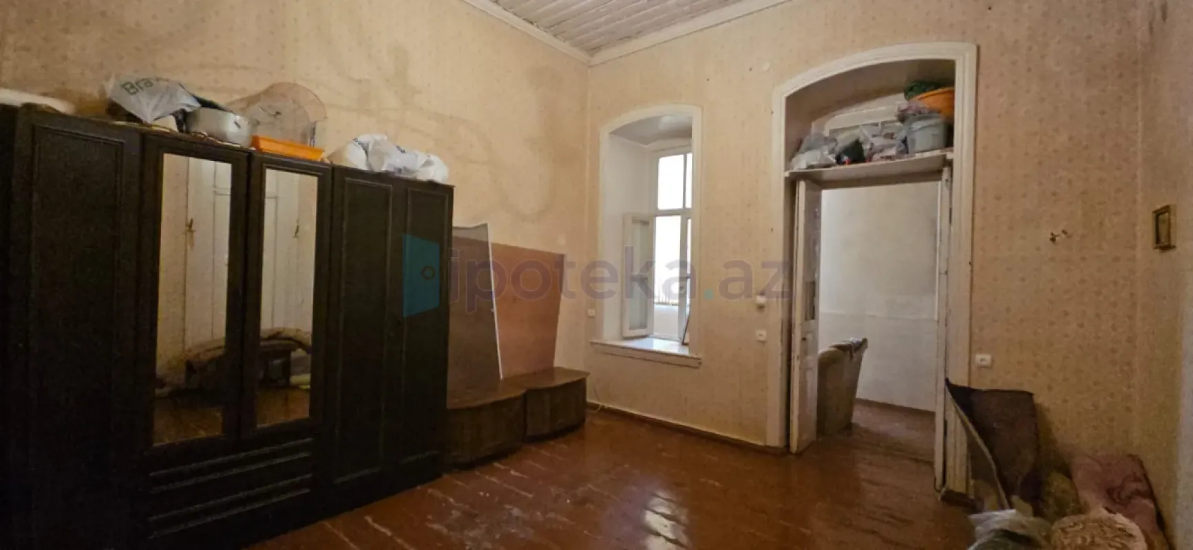 Satılır 3 otaqlı köhnə tikili 100 m²