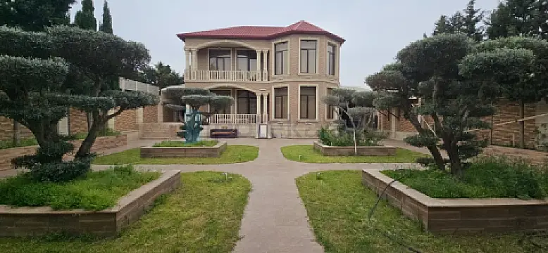 Satılır 5 otaqlı mənzil 350 m²