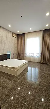 Satılır 5 otaqlı mənzil 350 m²