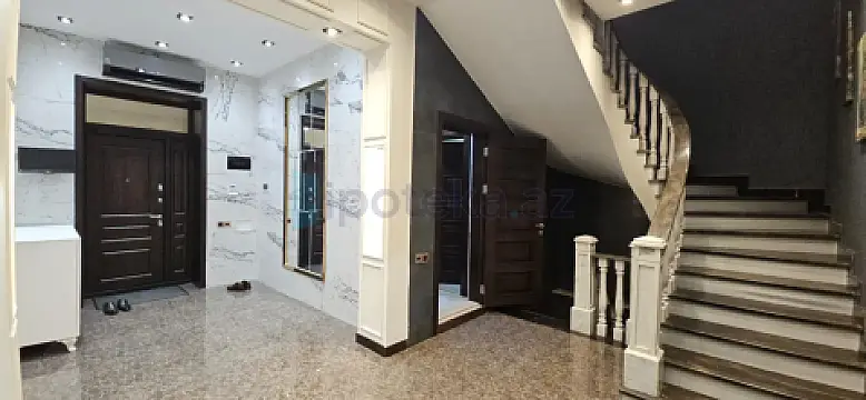 Satılır 5 otaqlı mənzil 350 m²
