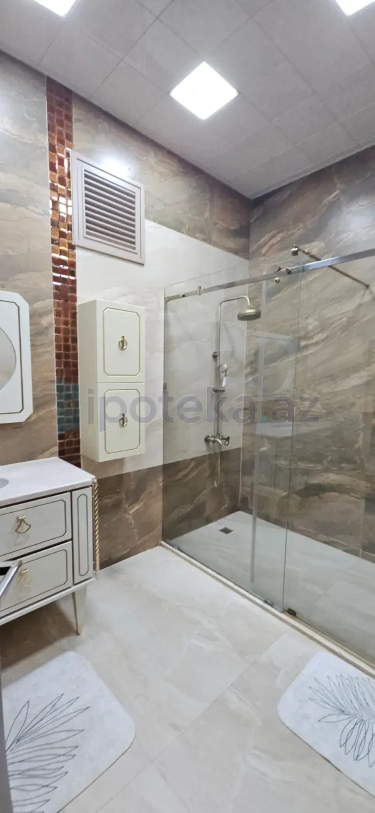Satılır 5 otaqlı mənzil 350 m²