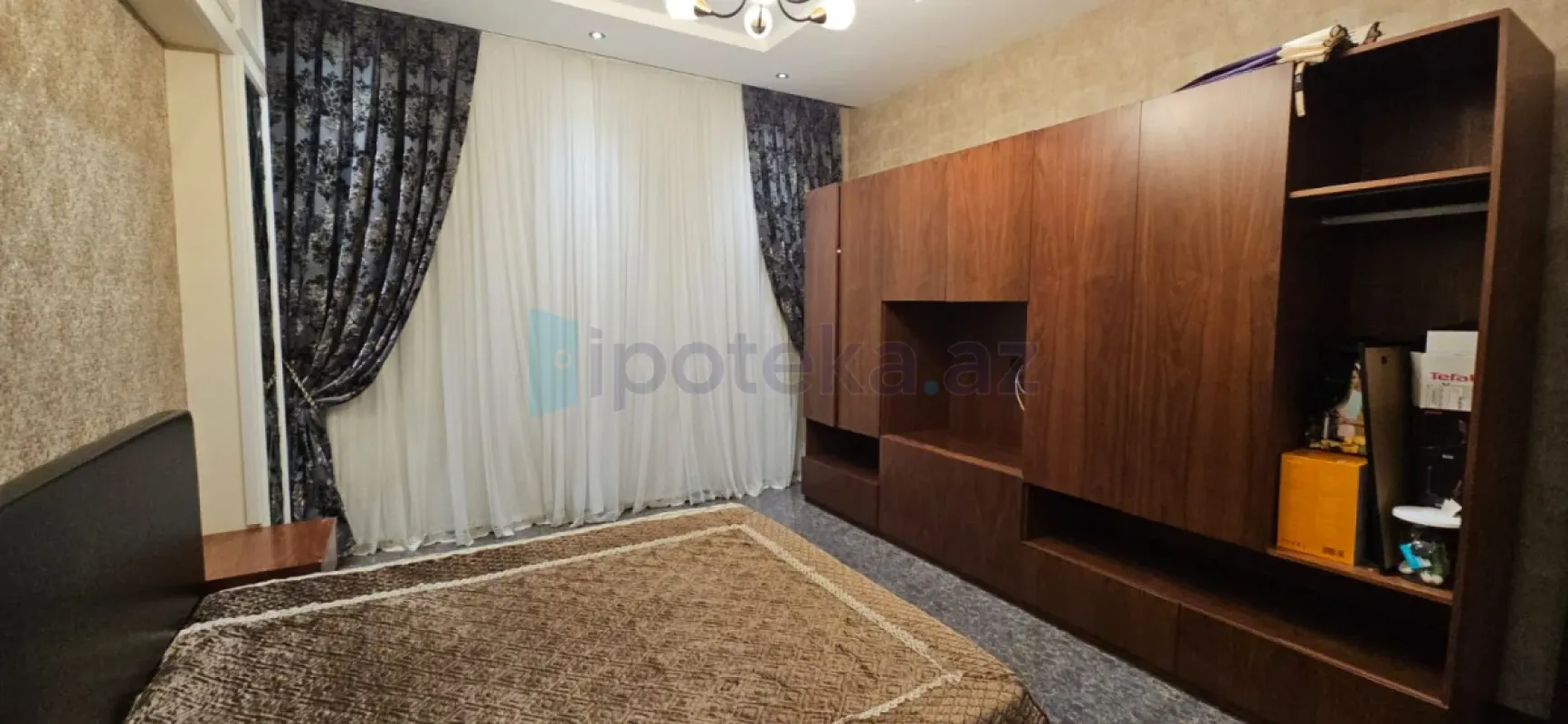 Satılır 5 otaqlı mənzil 350 m²