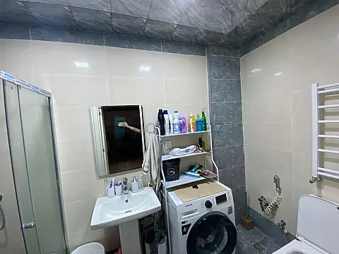 Satılır 2 otaqlı yeni tikili 72 m²