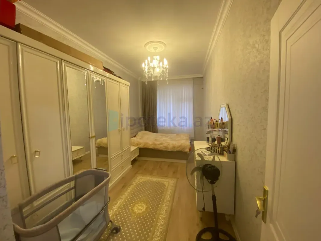 Satılır 2 otaqlı yeni tikili 72 m²