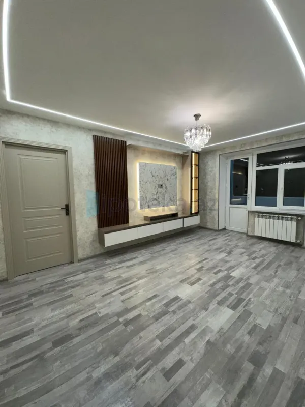 Satılır 2 otaqlı köhnə tikili 55 m²