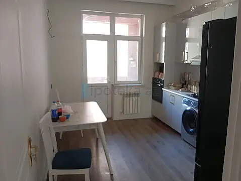 Satılır 3 otaqlı yeni tikili 81 m²
