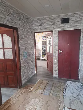 Satılır 4 otaqlı köhnə tikili 110 m²