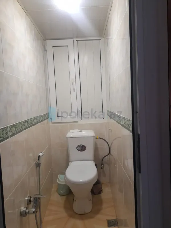 Satılır 4 otaqlı köhnə tikili 110 m²