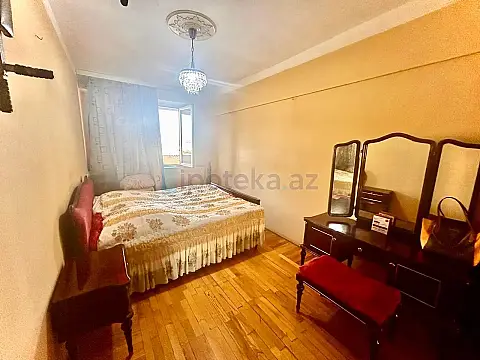 Satılır 3 otaqlı köhnə tikili 90 m²