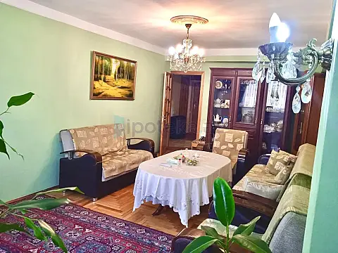 Satılır 3 otaqlı köhnə tikili 90 m²