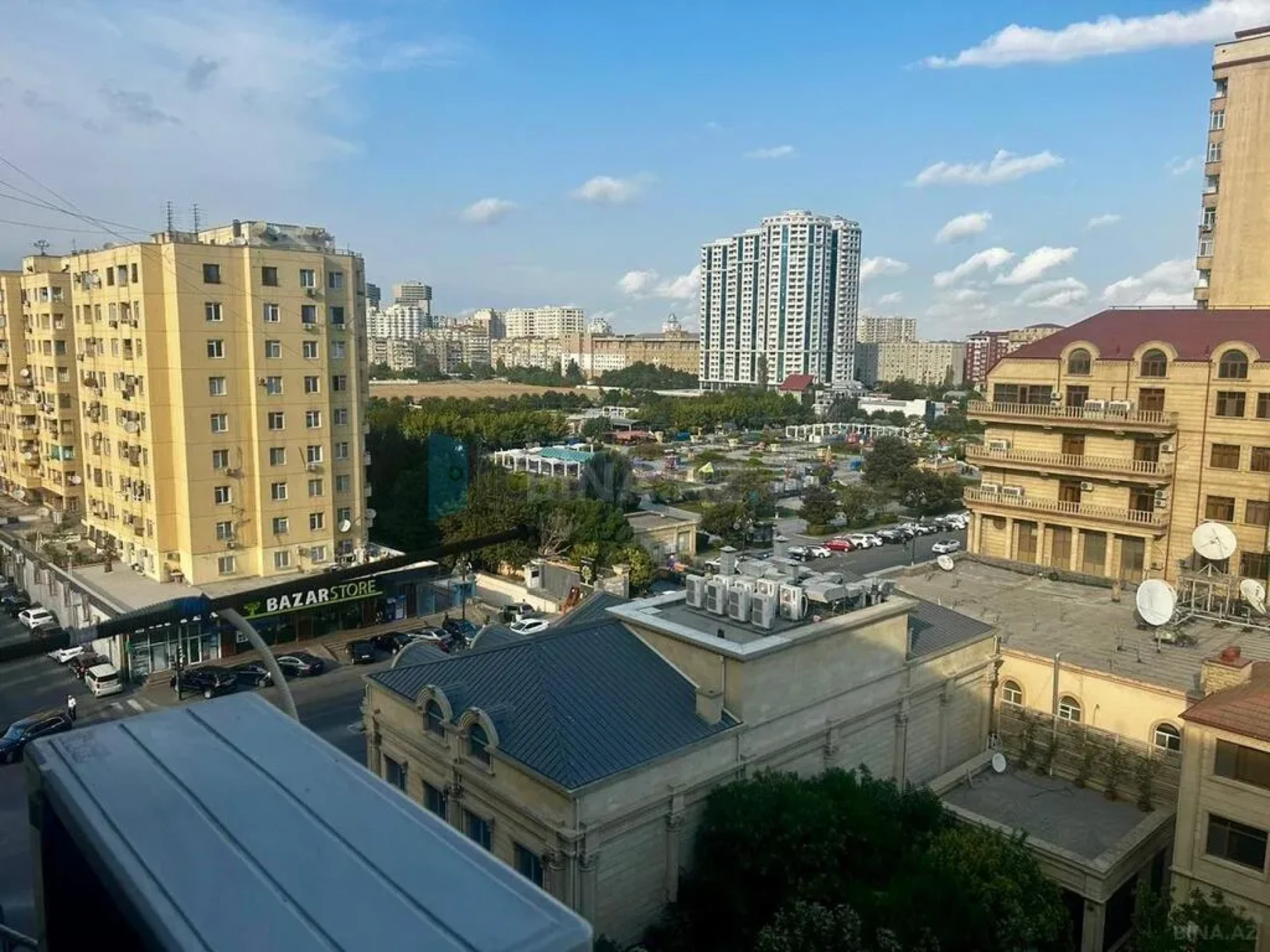 Satılır 3 otaqlı köhnə tikili 90 m²