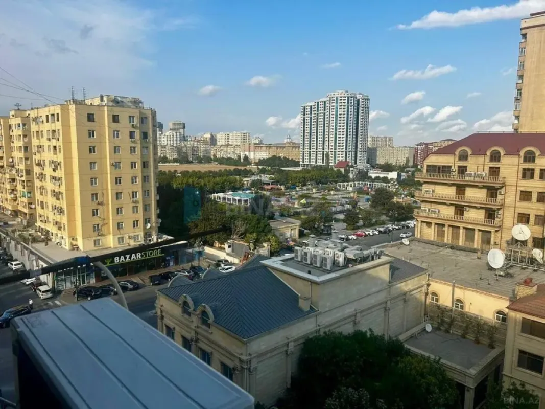 Satılır 3 otaqlı köhnə tikili 90 m²