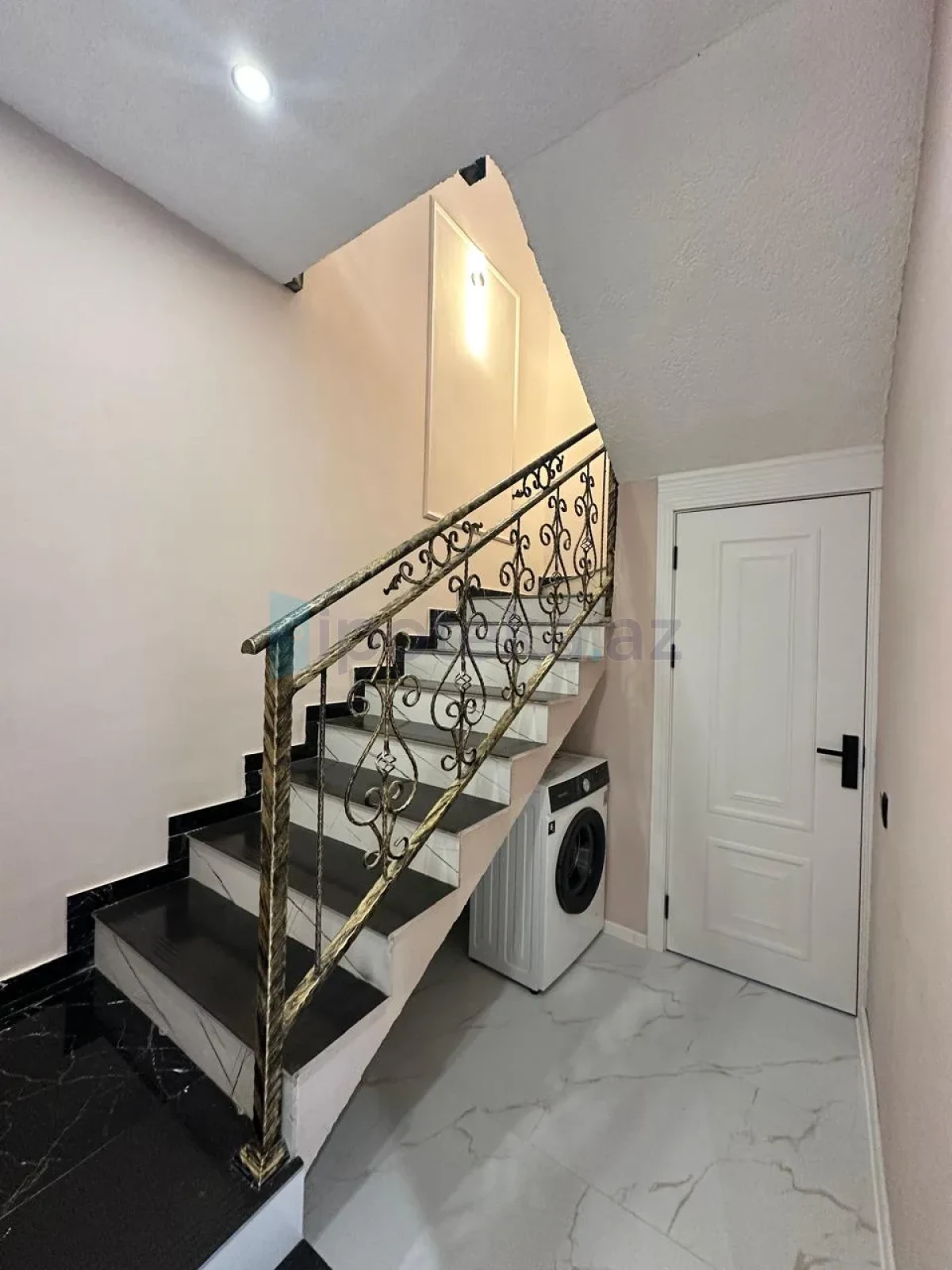 Satılır 3 otaqlı həyət evi 104 m²