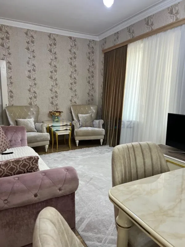 Satılır 2 otaqlı köhnə tikili 45 m²
